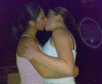 Lesbienne pour  tendresse entre filles