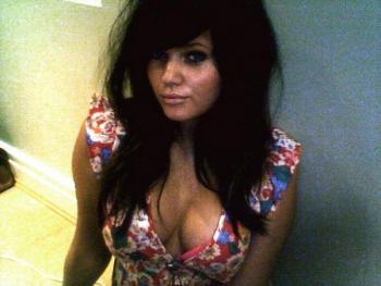 Jeune femme cherche couple pour trio