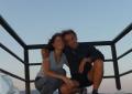 Cherche jeune bi ou lesbienne pour des caress